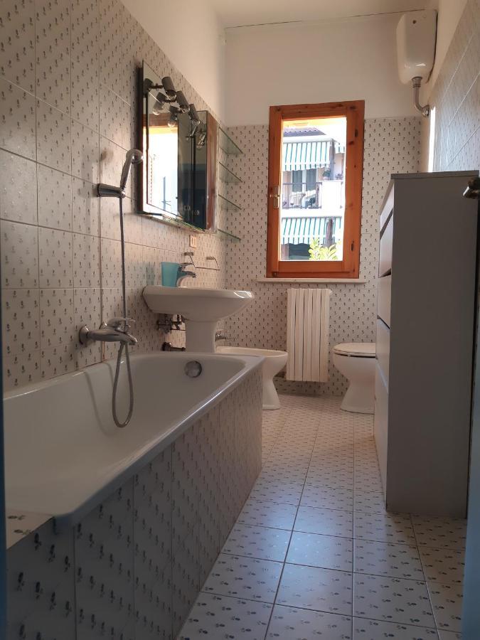 Sirolo, Via Buenos Aires, Quadrilocale Con 2 Bagni, Giardino Apartman Kültér fotó